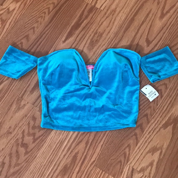 Body Central Tops - BODY CENTRAL VELVET PLUNGING OFF SHOULDER CROP TOP